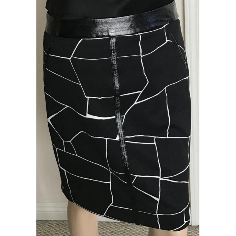 Vince Camuto Black & White Abstract‎ Print Pencil Skirt Size 0